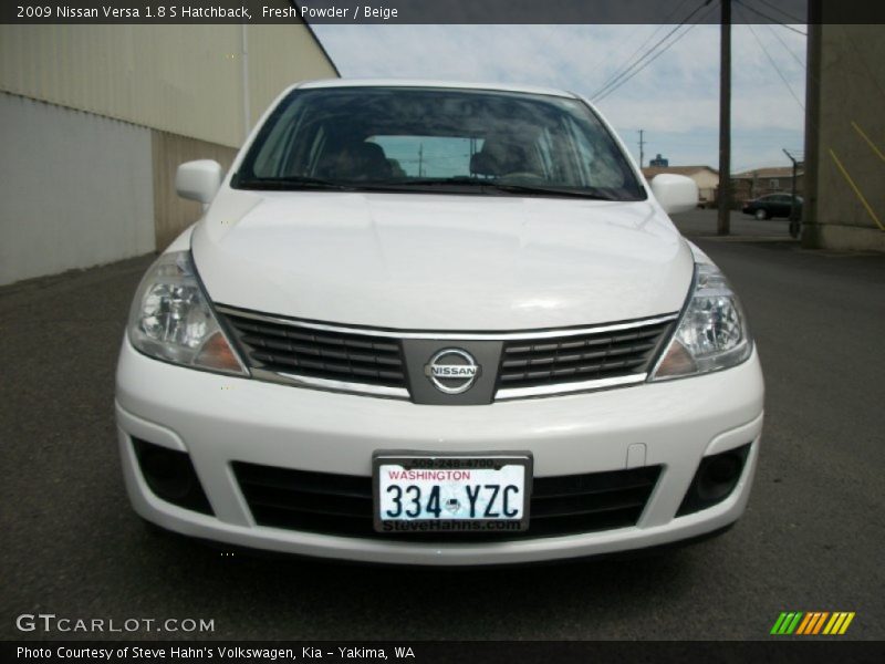 Fresh Powder / Beige 2009 Nissan Versa 1.8 S Hatchback