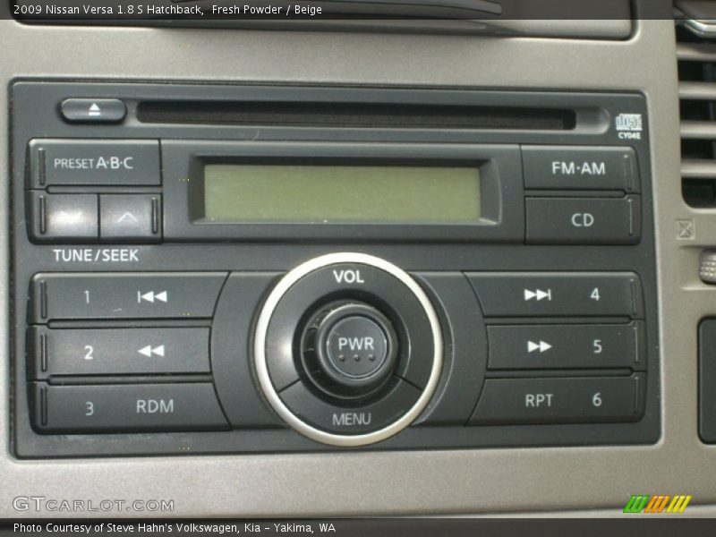 Fresh Powder / Beige 2009 Nissan Versa 1.8 S Hatchback