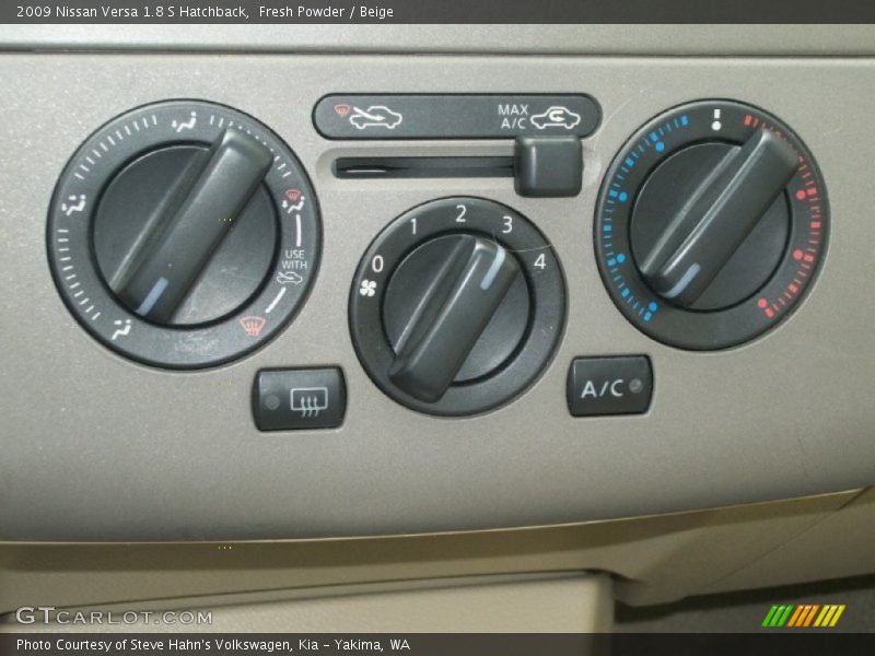 Fresh Powder / Beige 2009 Nissan Versa 1.8 S Hatchback