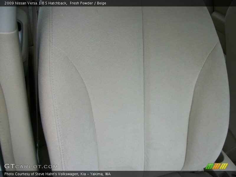 Fresh Powder / Beige 2009 Nissan Versa 1.8 S Hatchback