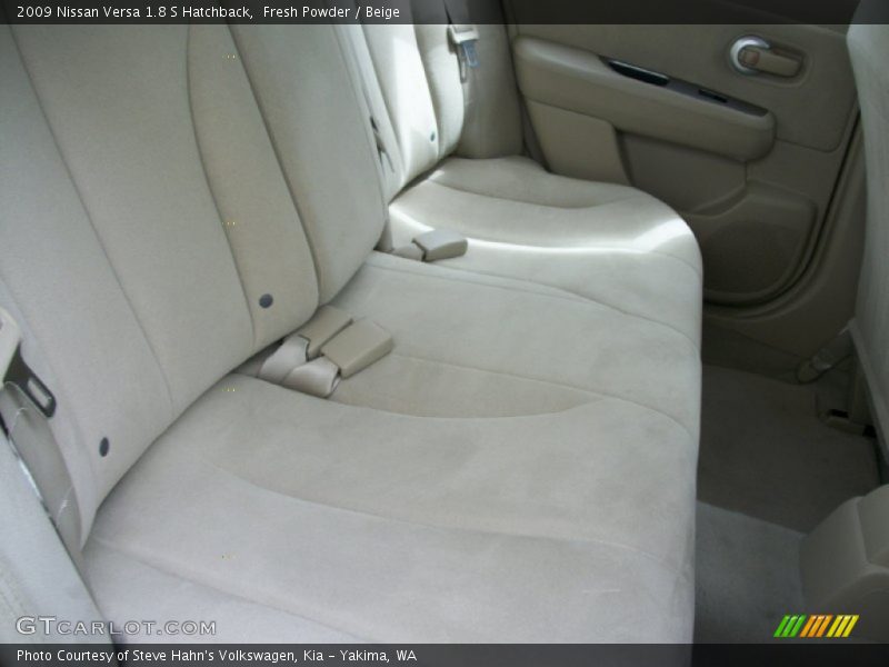 Fresh Powder / Beige 2009 Nissan Versa 1.8 S Hatchback