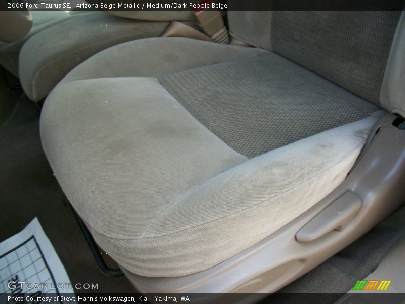 Arizona Beige Metallic / Medium/Dark Pebble Beige 2006 Ford Taurus SE
