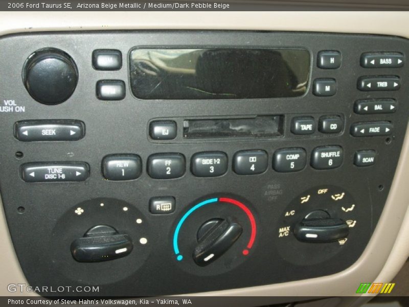 Controls of 2006 Taurus SE