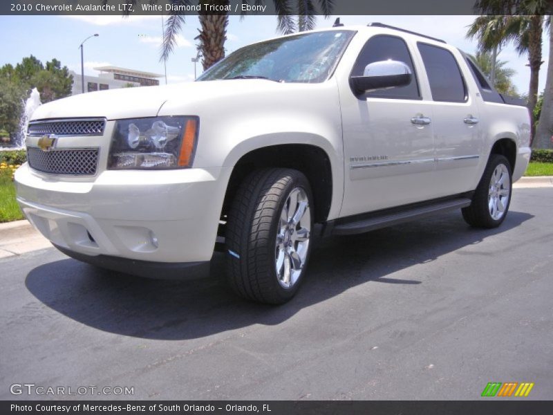 White Diamond Tricoat / Ebony 2010 Chevrolet Avalanche LTZ
