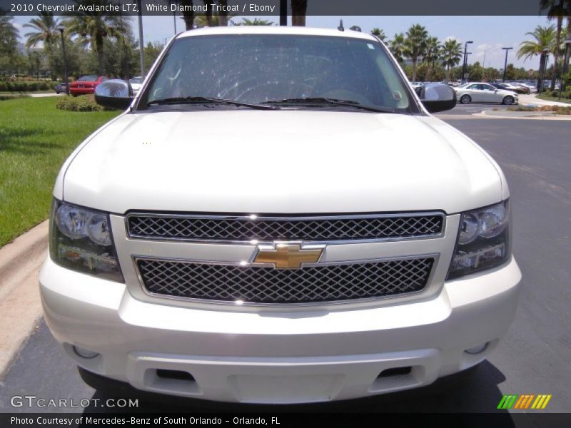White Diamond Tricoat / Ebony 2010 Chevrolet Avalanche LTZ