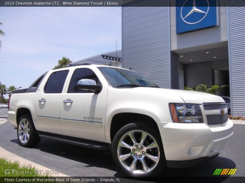 White Diamond Tricoat / Ebony 2010 Chevrolet Avalanche LTZ