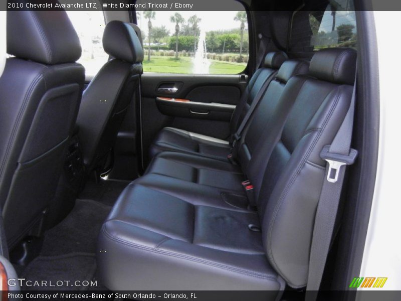 White Diamond Tricoat / Ebony 2010 Chevrolet Avalanche LTZ