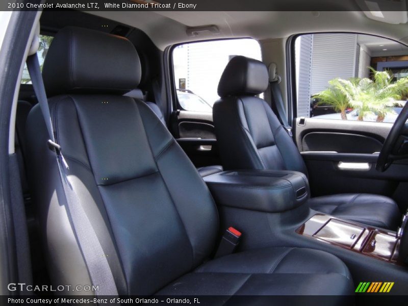 White Diamond Tricoat / Ebony 2010 Chevrolet Avalanche LTZ