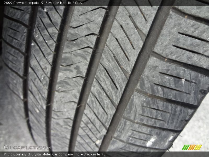 Silver Ice Metallic / Gray 2009 Chevrolet Impala LS