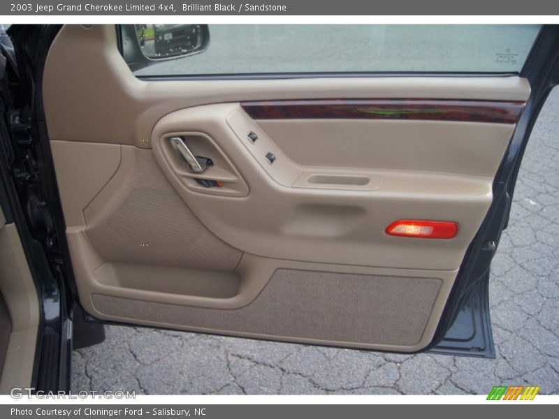 Brilliant Black / Sandstone 2003 Jeep Grand Cherokee Limited 4x4