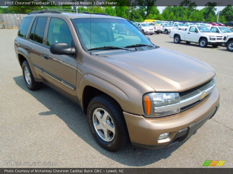 Front 3/4 View of 2002 TrailBlazer LT