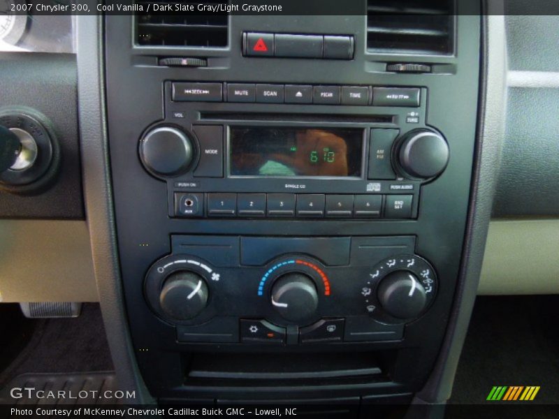Cool Vanilla / Dark Slate Gray/Light Graystone 2007 Chrysler 300