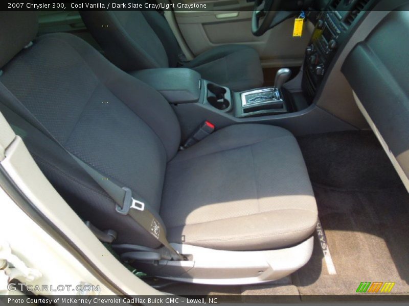 Cool Vanilla / Dark Slate Gray/Light Graystone 2007 Chrysler 300