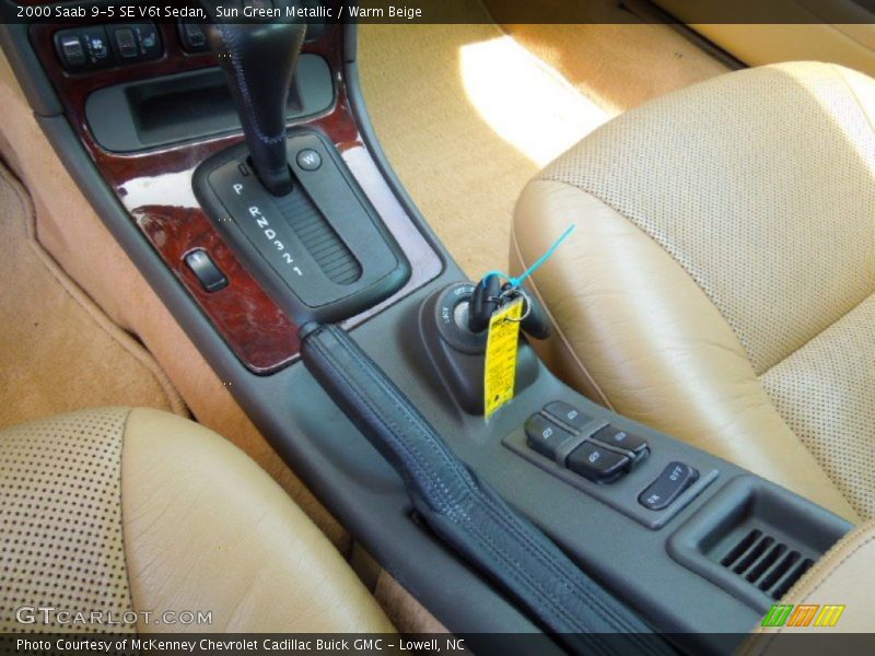 Controls of 2000 9-5 SE V6t Sedan
