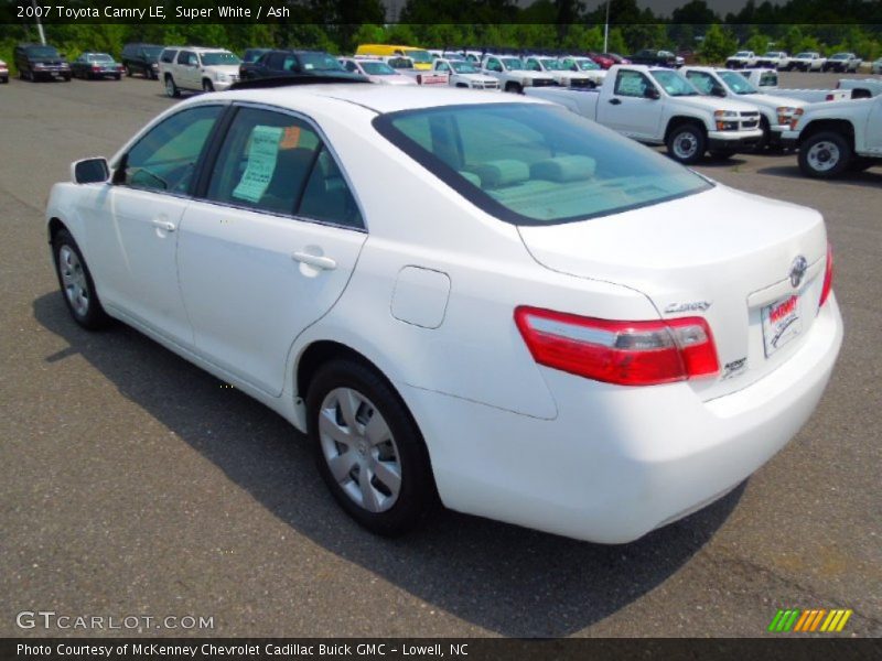 Super White / Ash 2007 Toyota Camry LE