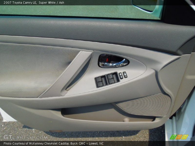 Super White / Ash 2007 Toyota Camry LE