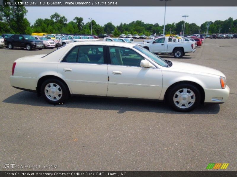  2001 DeVille DHS Sedan White Diamond