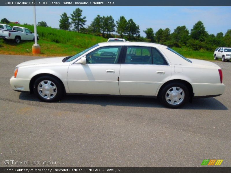  2001 DeVille DHS Sedan White Diamond