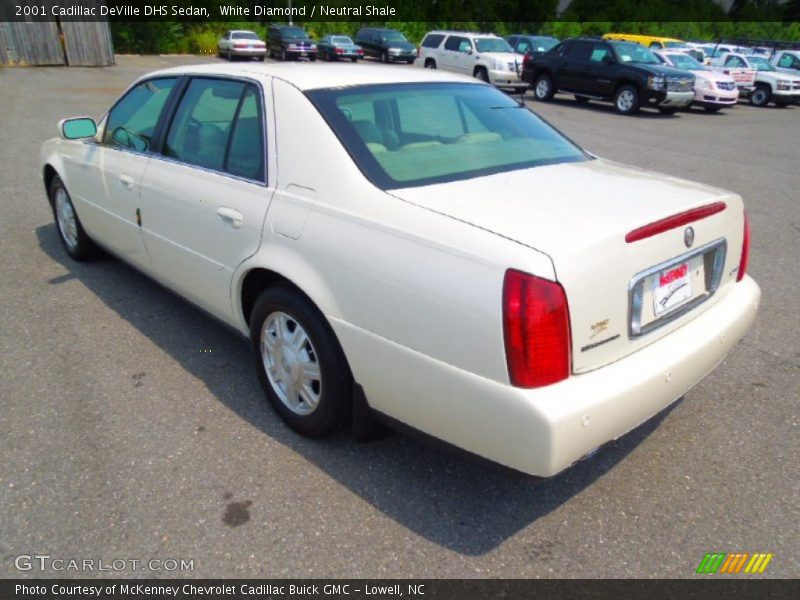 White Diamond / Neutral Shale 2001 Cadillac DeVille DHS Sedan