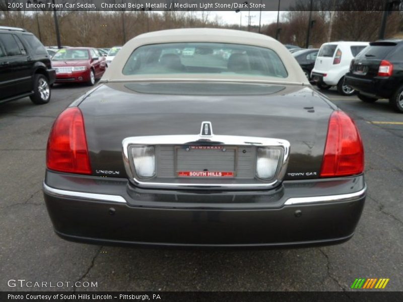 Charcoal Beige Metallic / Medium Light Stone/Dark Stone 2005 Lincoln Town Car Sedan