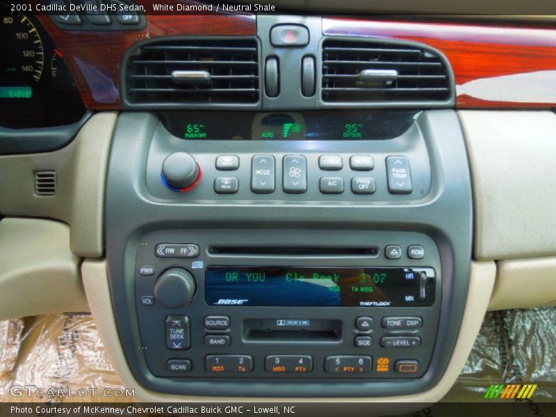 Controls of 2001 DeVille DHS Sedan