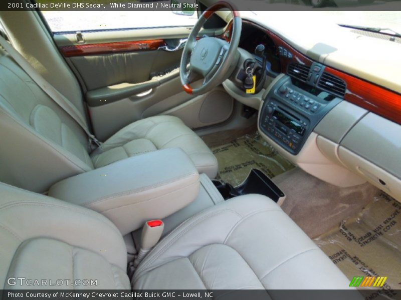 White Diamond / Neutral Shale 2001 Cadillac DeVille DHS Sedan