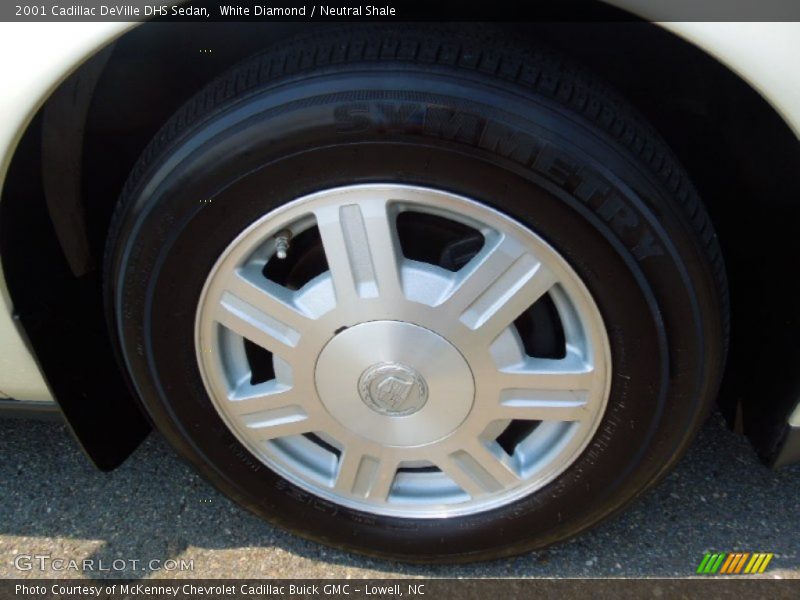  2001 DeVille DHS Sedan Wheel
