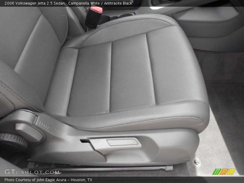 Campanella White / Anthracite Black 2006 Volkswagen Jetta 2.5 Sedan