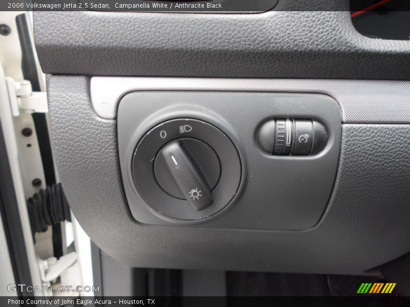Campanella White / Anthracite Black 2006 Volkswagen Jetta 2.5 Sedan