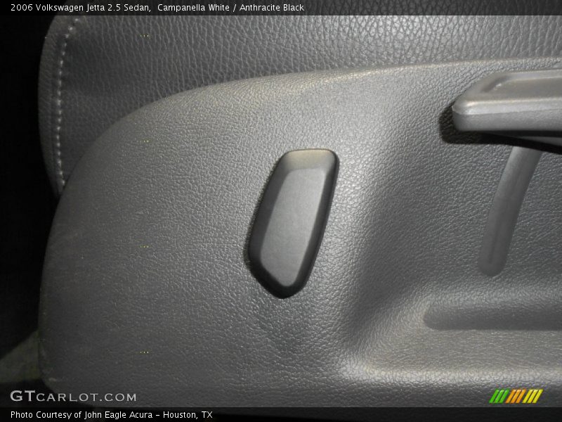 Campanella White / Anthracite Black 2006 Volkswagen Jetta 2.5 Sedan