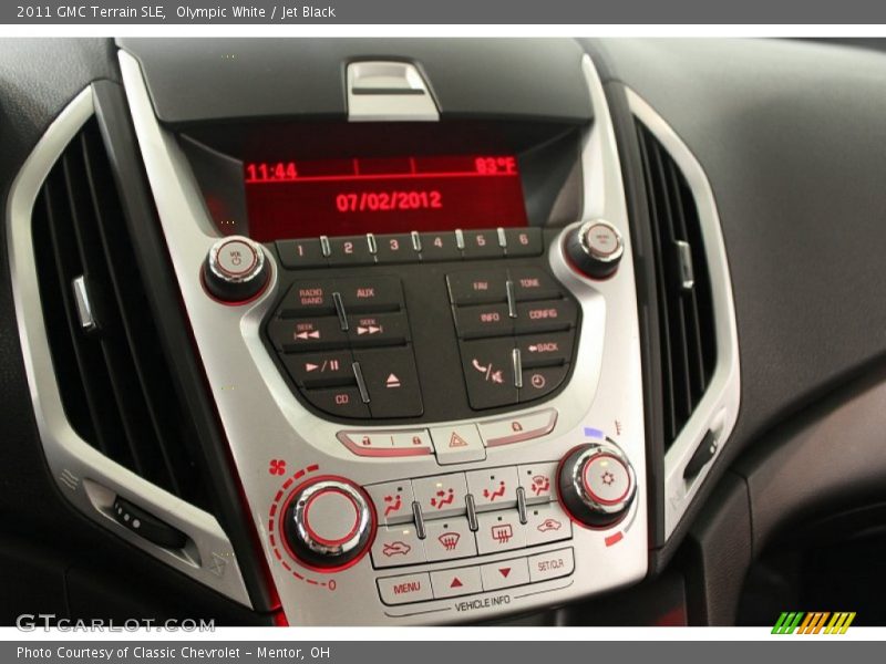 Olympic White / Jet Black 2011 GMC Terrain SLE