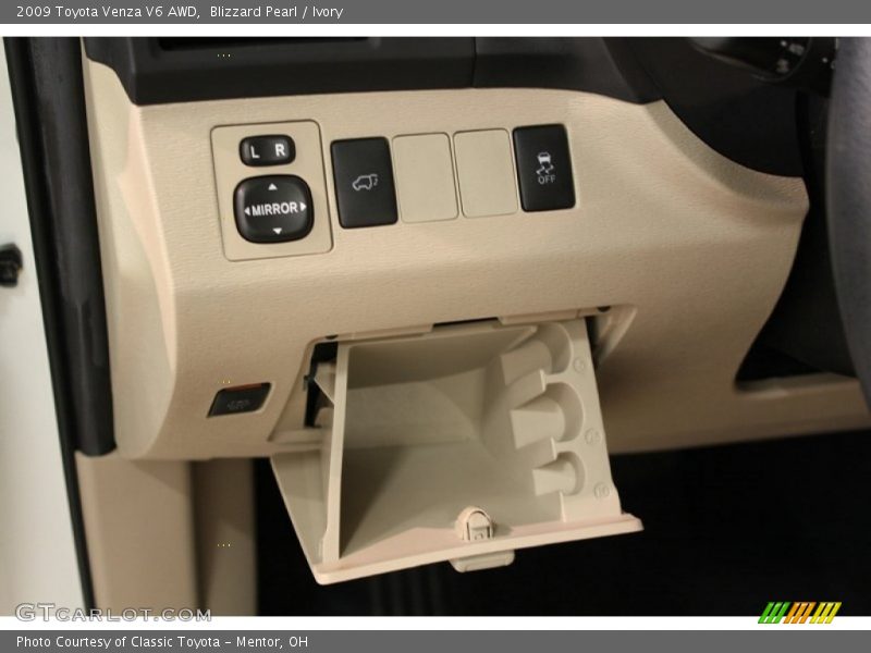 Blizzard Pearl / Ivory 2009 Toyota Venza V6 AWD