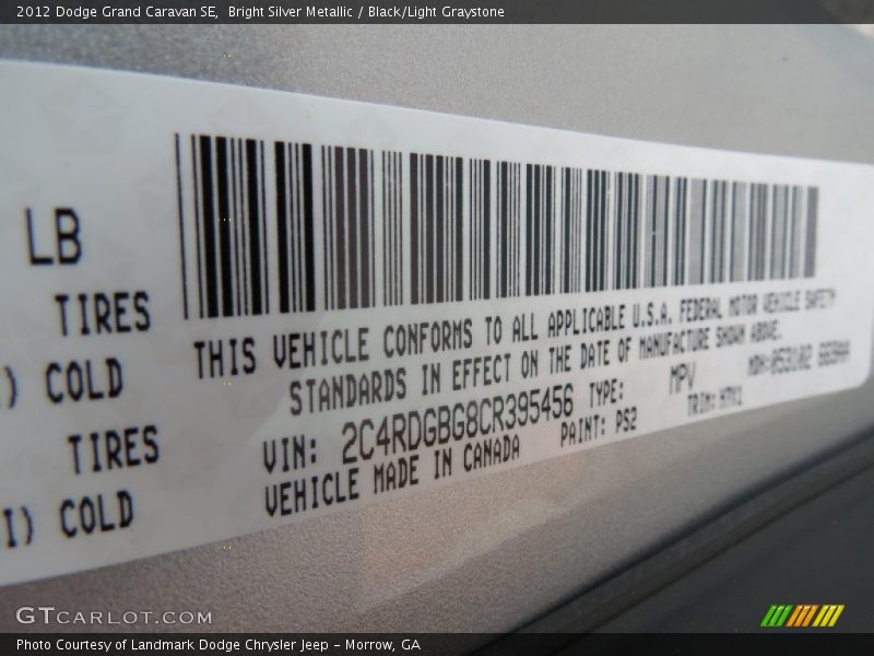 Bright Silver Metallic / Black/Light Graystone 2012 Dodge Grand Caravan SE