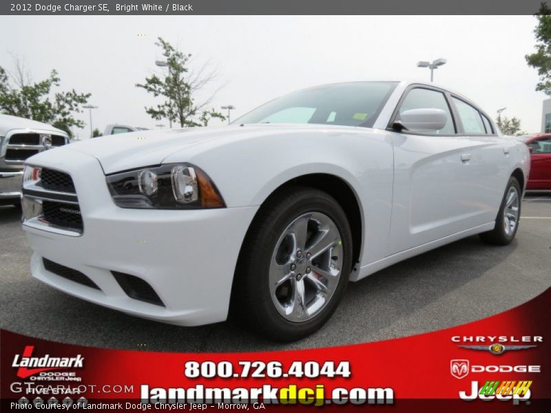 Bright White / Black 2012 Dodge Charger SE