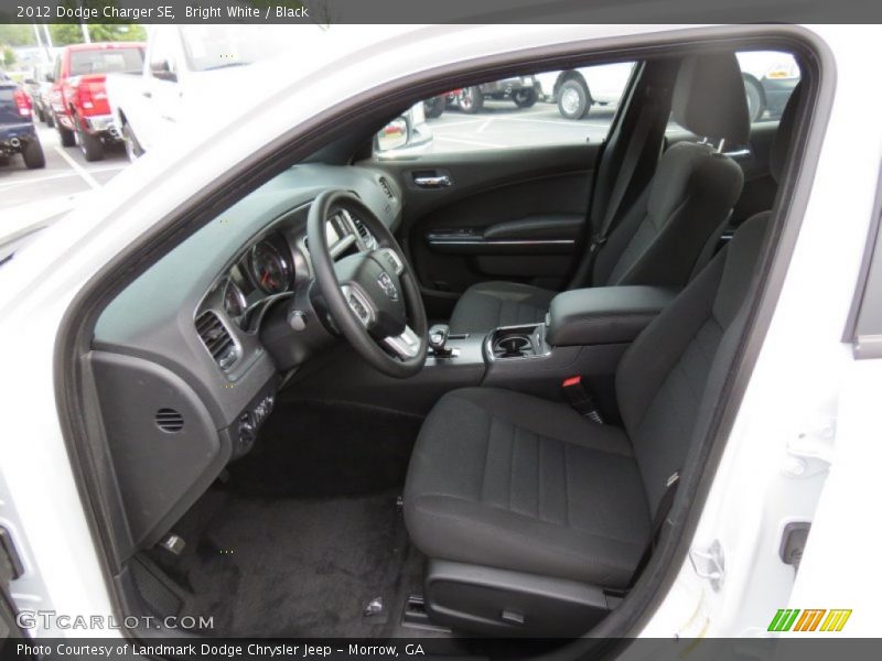 Bright White / Black 2012 Dodge Charger SE