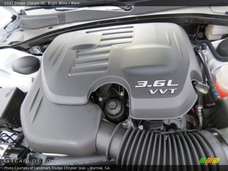 Bright White / Black 2012 Dodge Charger SE