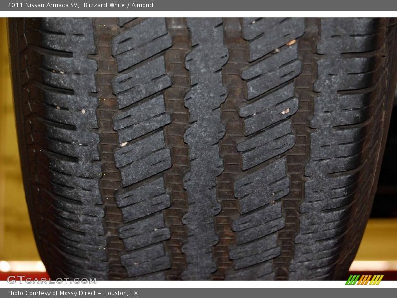 Blizzard White / Almond 2011 Nissan Armada SV