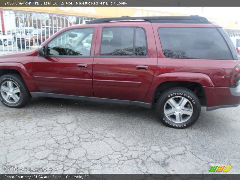Majestic Red Metallic / Ebony 2005 Chevrolet TrailBlazer EXT LS 4x4