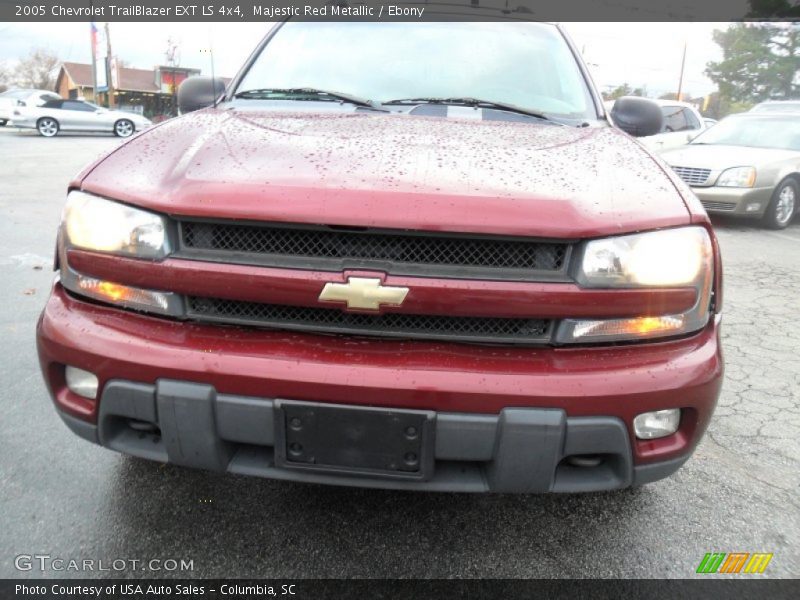 Majestic Red Metallic / Ebony 2005 Chevrolet TrailBlazer EXT LS 4x4