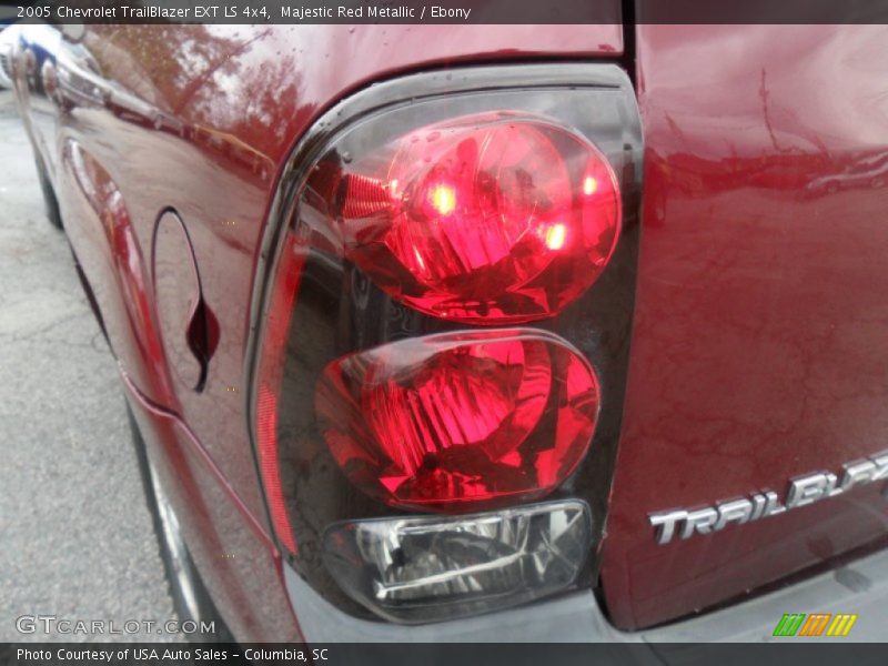 Majestic Red Metallic / Ebony 2005 Chevrolet TrailBlazer EXT LS 4x4