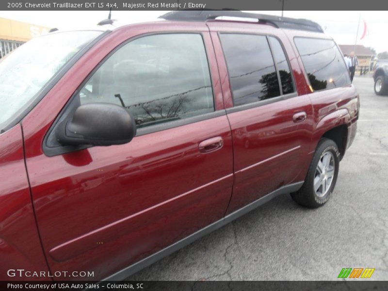 Majestic Red Metallic / Ebony 2005 Chevrolet TrailBlazer EXT LS 4x4