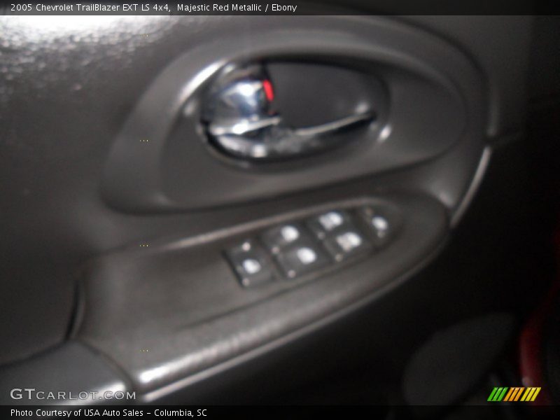 Majestic Red Metallic / Ebony 2005 Chevrolet TrailBlazer EXT LS 4x4