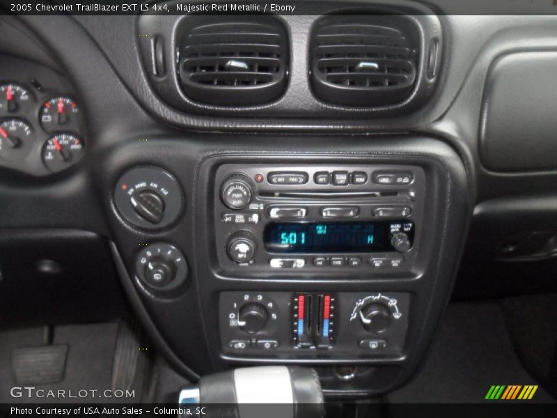 Majestic Red Metallic / Ebony 2005 Chevrolet TrailBlazer EXT LS 4x4