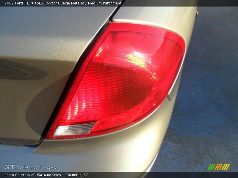 Arizona Beige Metallic / Medium Parchment 2002 Ford Taurus SES