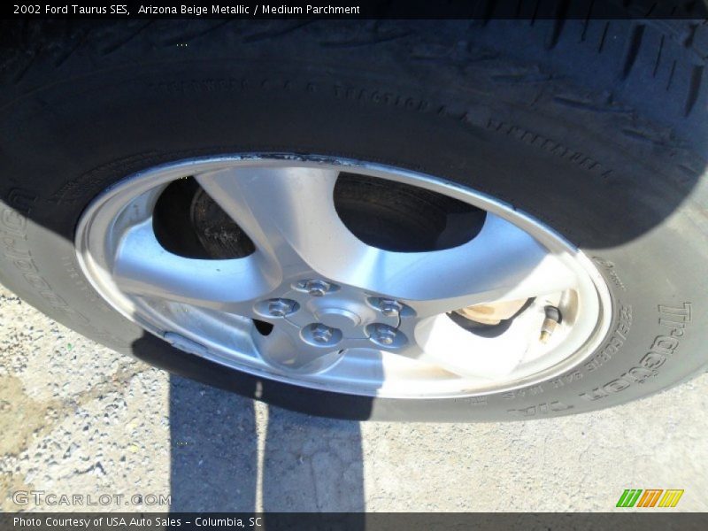 Arizona Beige Metallic / Medium Parchment 2002 Ford Taurus SES