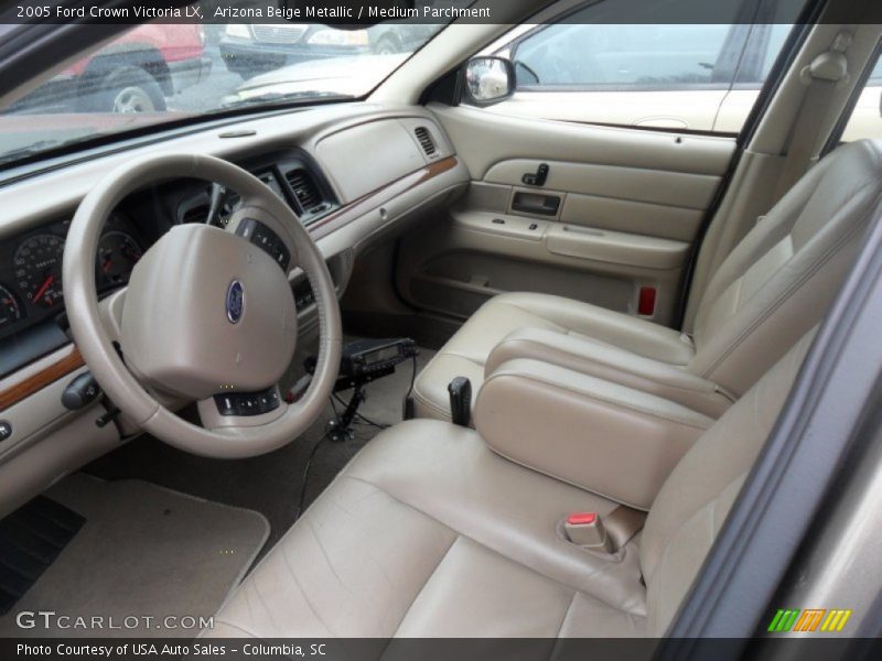 Arizona Beige Metallic / Medium Parchment 2005 Ford Crown Victoria LX