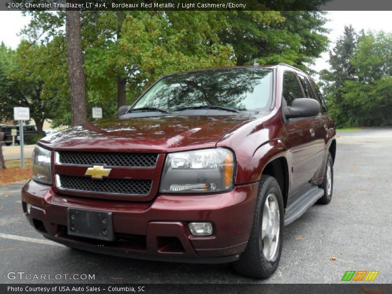 Bordeaux Red Metallic / Light Cashmere/Ebony 2006 Chevrolet TrailBlazer LT 4x4
