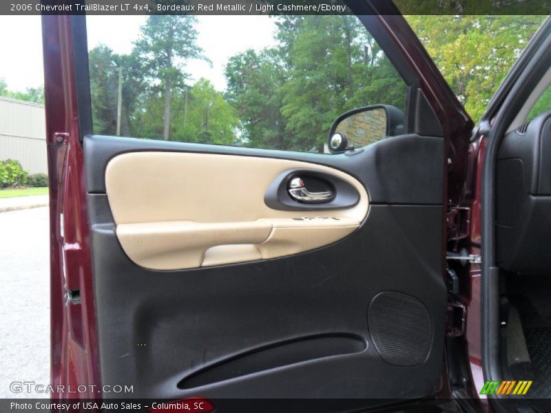 Bordeaux Red Metallic / Light Cashmere/Ebony 2006 Chevrolet TrailBlazer LT 4x4