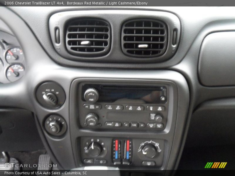 Bordeaux Red Metallic / Light Cashmere/Ebony 2006 Chevrolet TrailBlazer LT 4x4