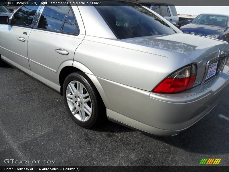 Light Parchment Gold Metallic / Black 2003 Lincoln LS V8